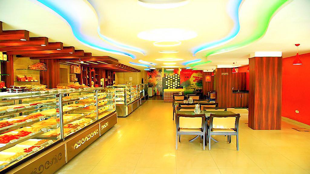 Sindhu Towers Hotel Vellore Exterior foto